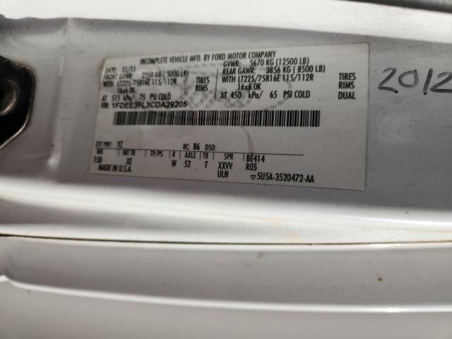 Ford Econoline E350 Super Duty Cutaway Van Image 12