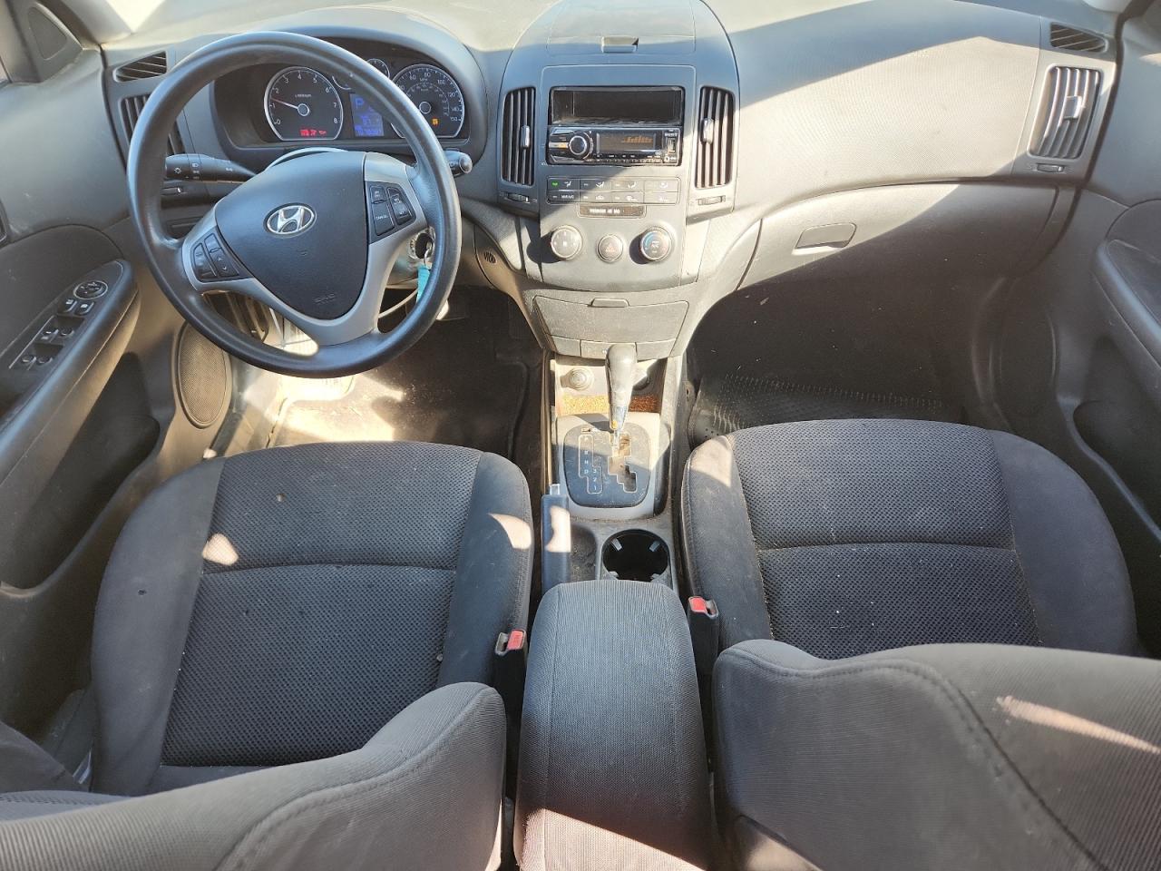 Hyundai ELANTRA Gls Image 7