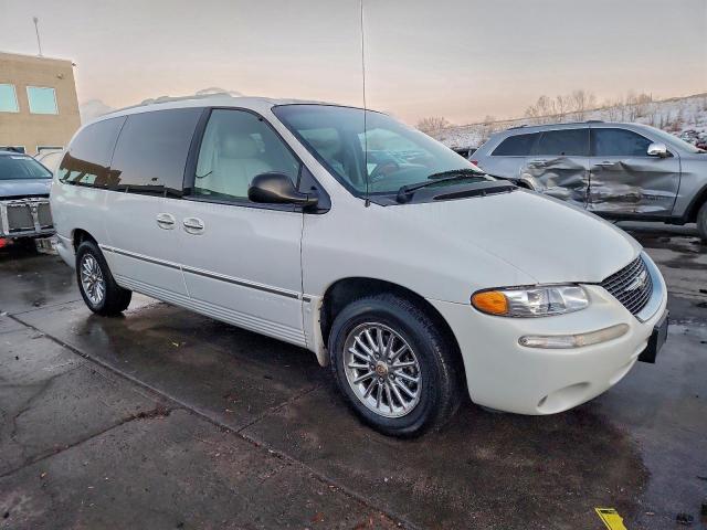 Chrysler Minivan Limited Image 6