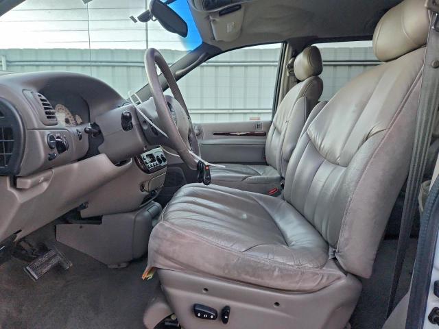 Chrysler Minivan Limited Image 2