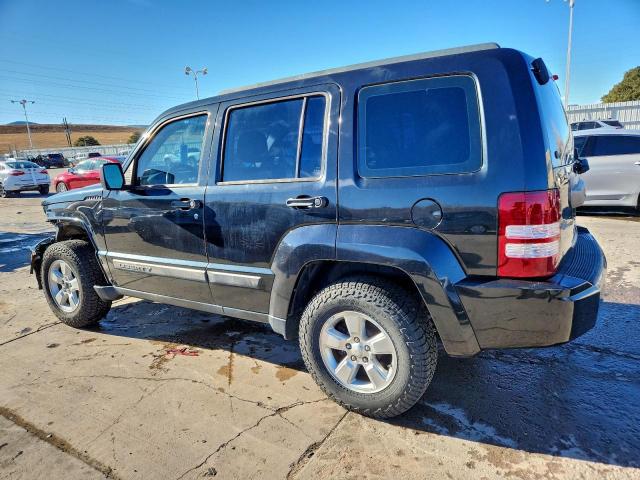 Jeep Liberty Sport Image 2