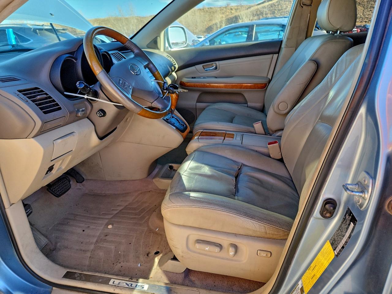 Lexus RX 330 Image 7