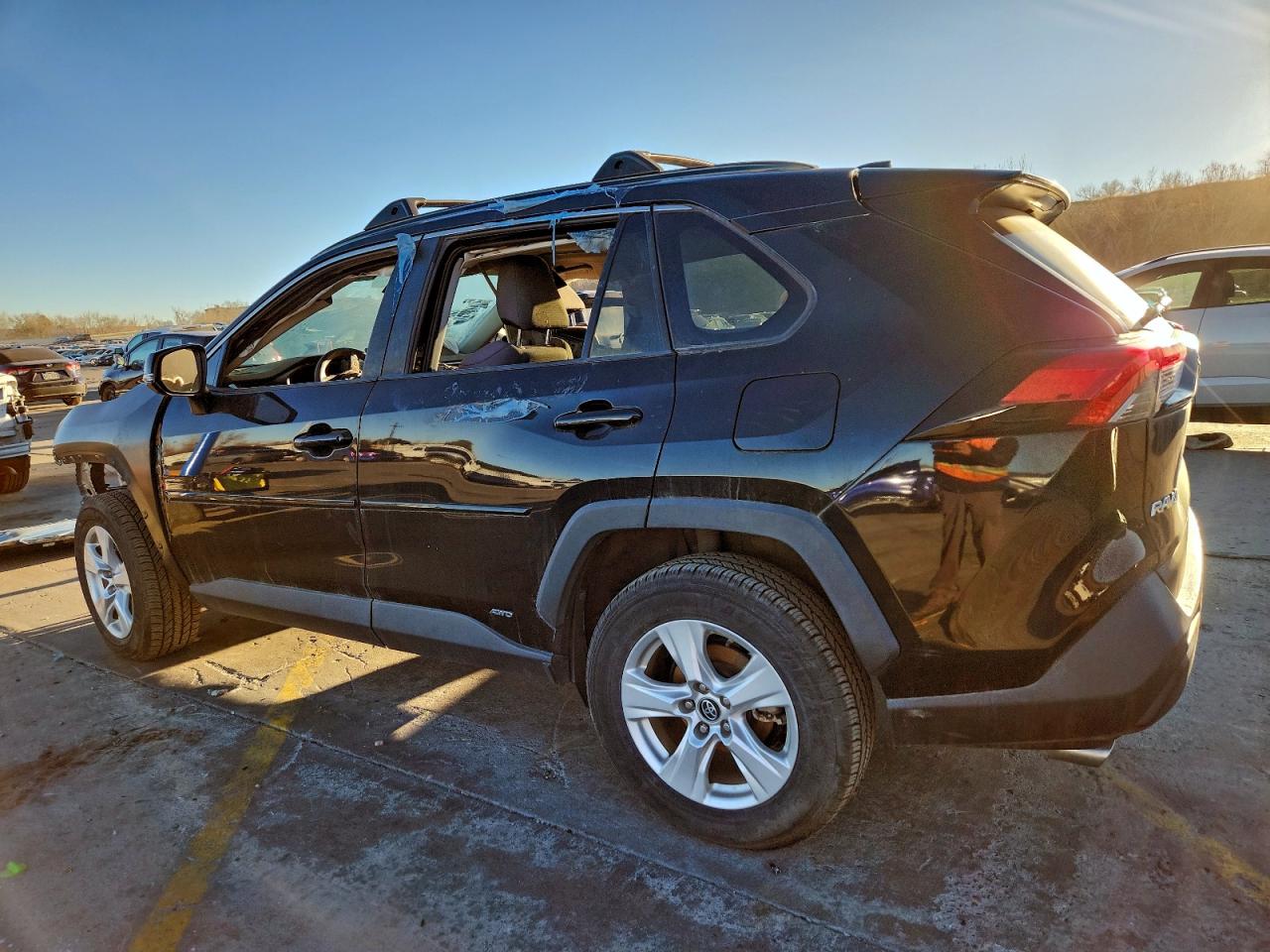 Toyota RAV4 Xle Image 6