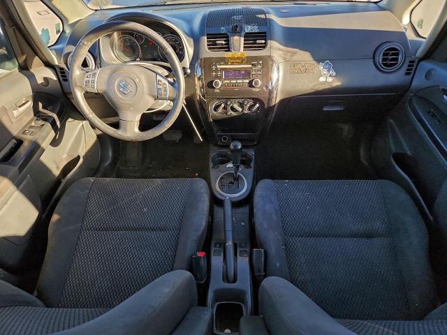 Suzuki SX4 Image 10