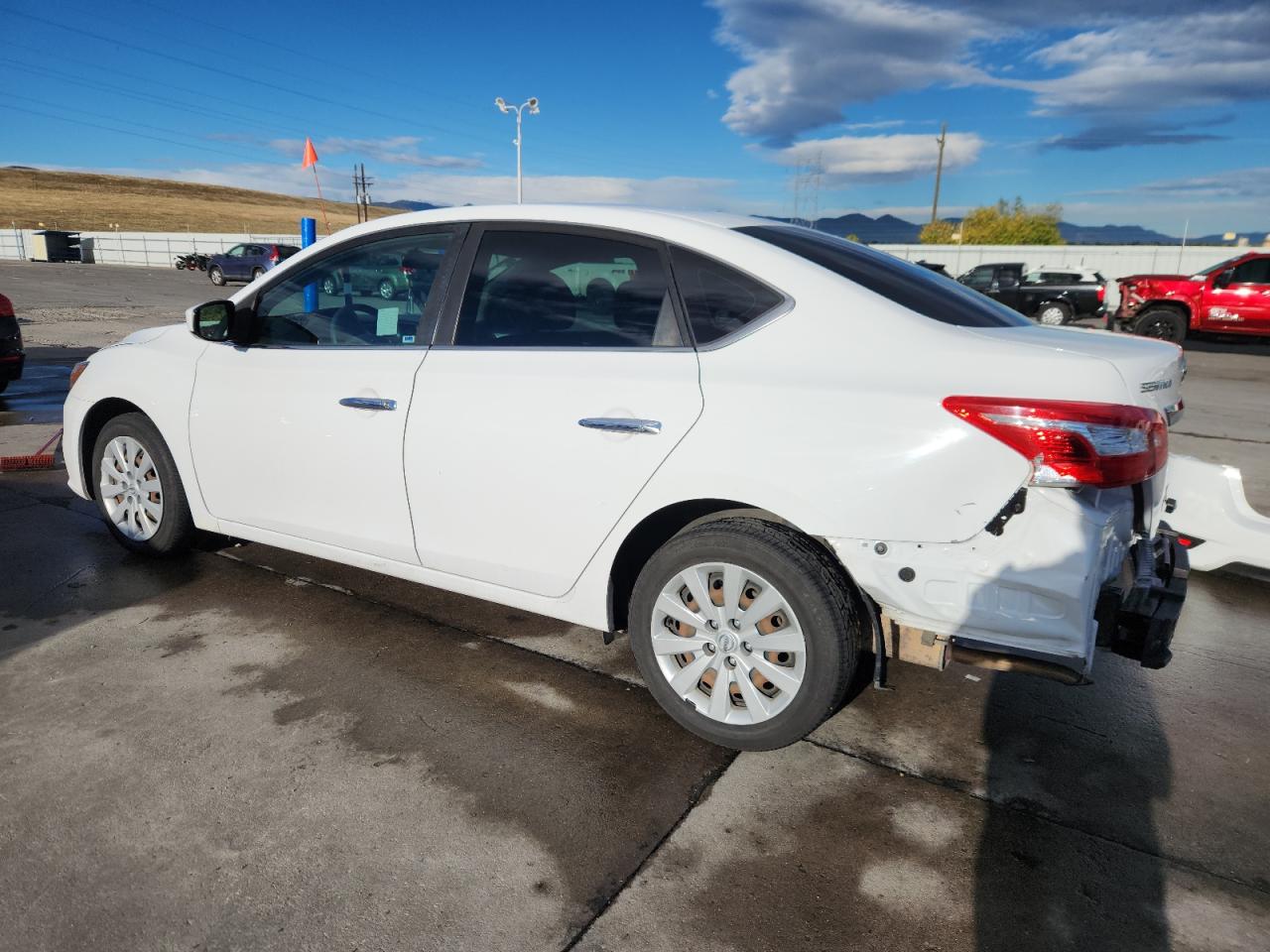 Nissan Sentra S Image 8