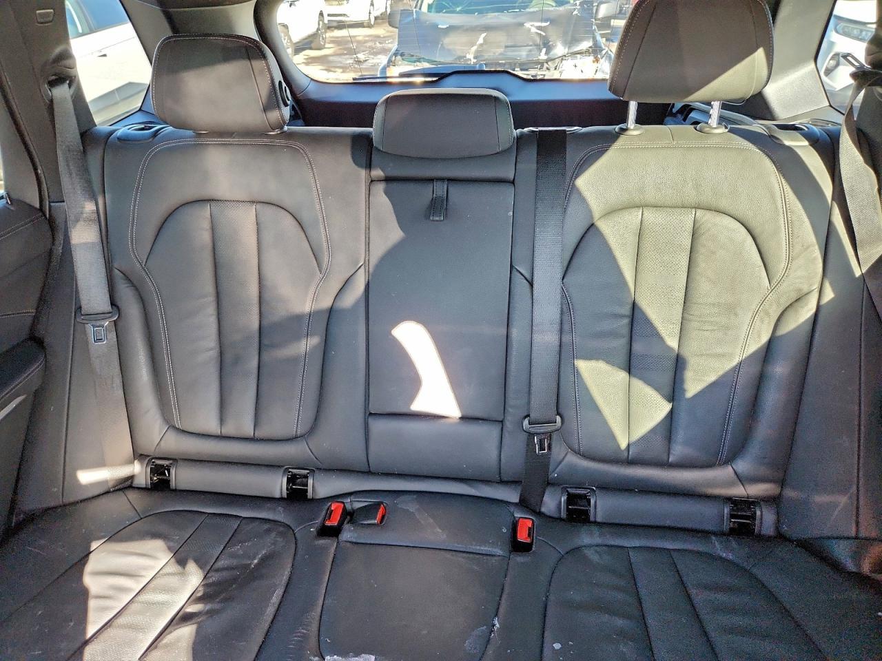 BMW X Series Xdrive40i Image 12