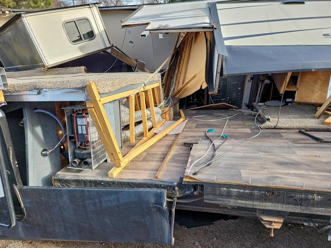 Wildwood Sierra 379 Image 2