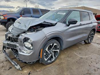  Salvage Mitsubishi Outlander