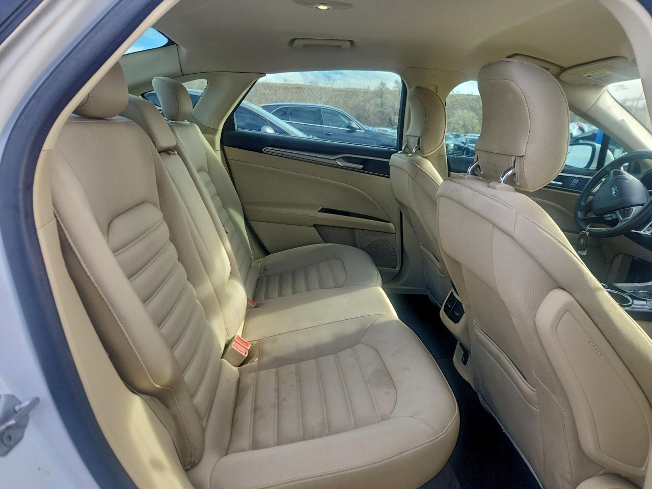 Ford Fusion Se Image 4