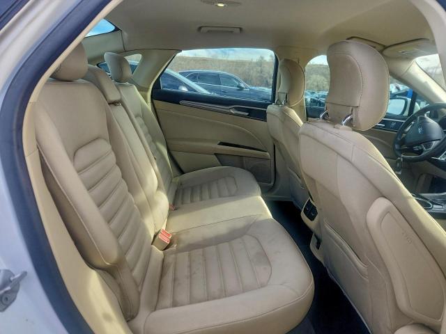 Ford Fusion Se Image 4