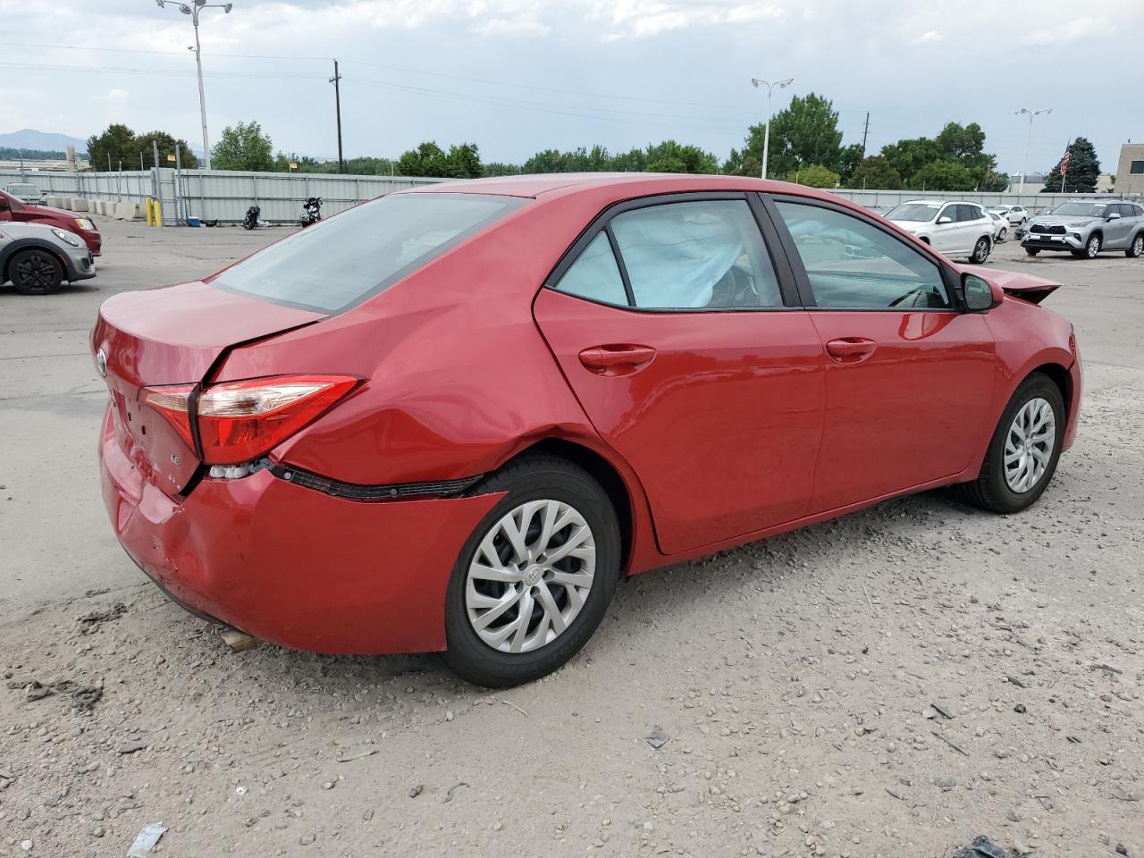 Toyota Corolla L Image 2