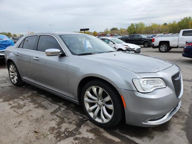 Chrysler 300 Limited Image 5