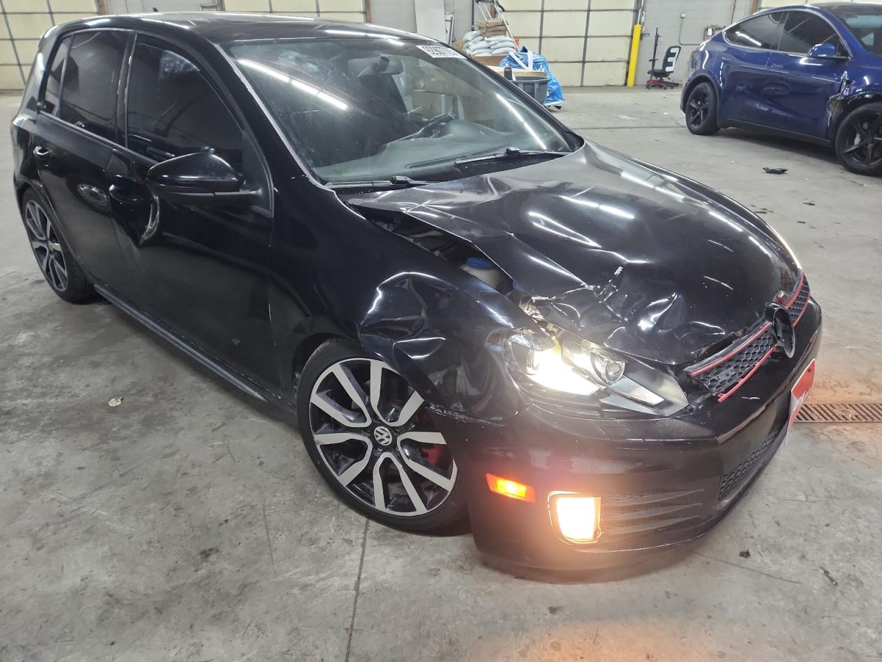 Volkswagen GTI Image 10