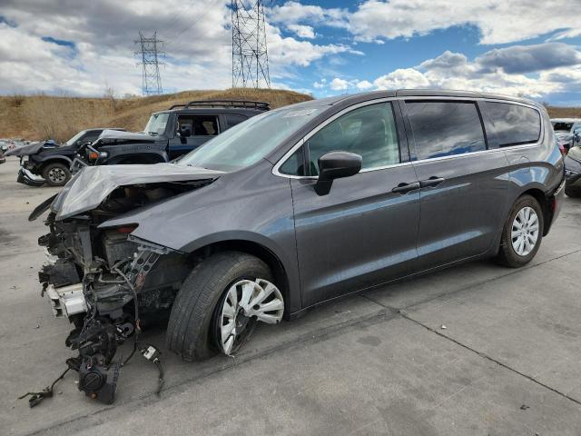 Salvage Chrysler Pacifica