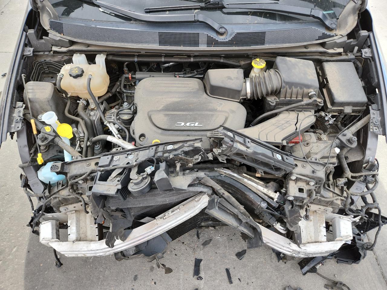 Chrysler Pacifica L Image 14