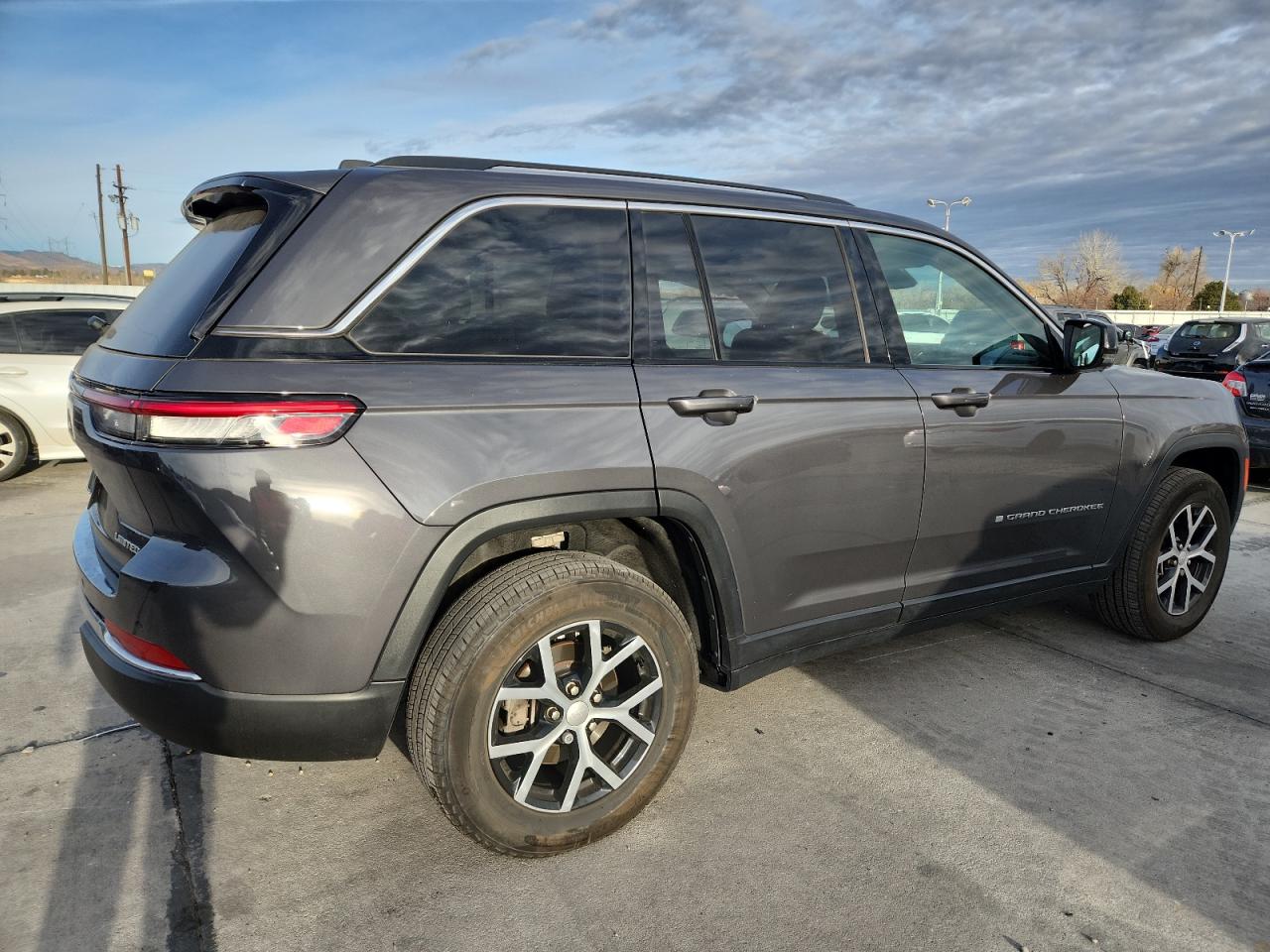 Jeep Grand Cherokee Limited Image 8