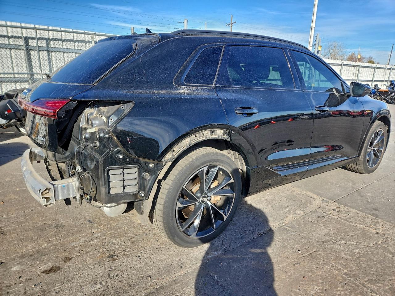 Audi e-tron Premium Image 2