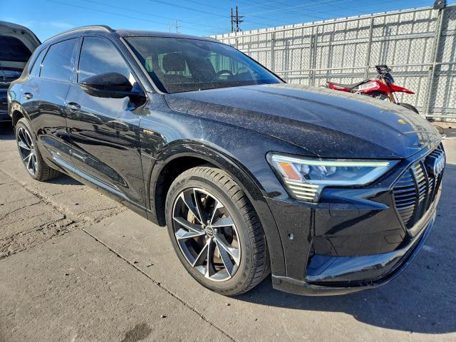 Audi e-tron Premium Image 5