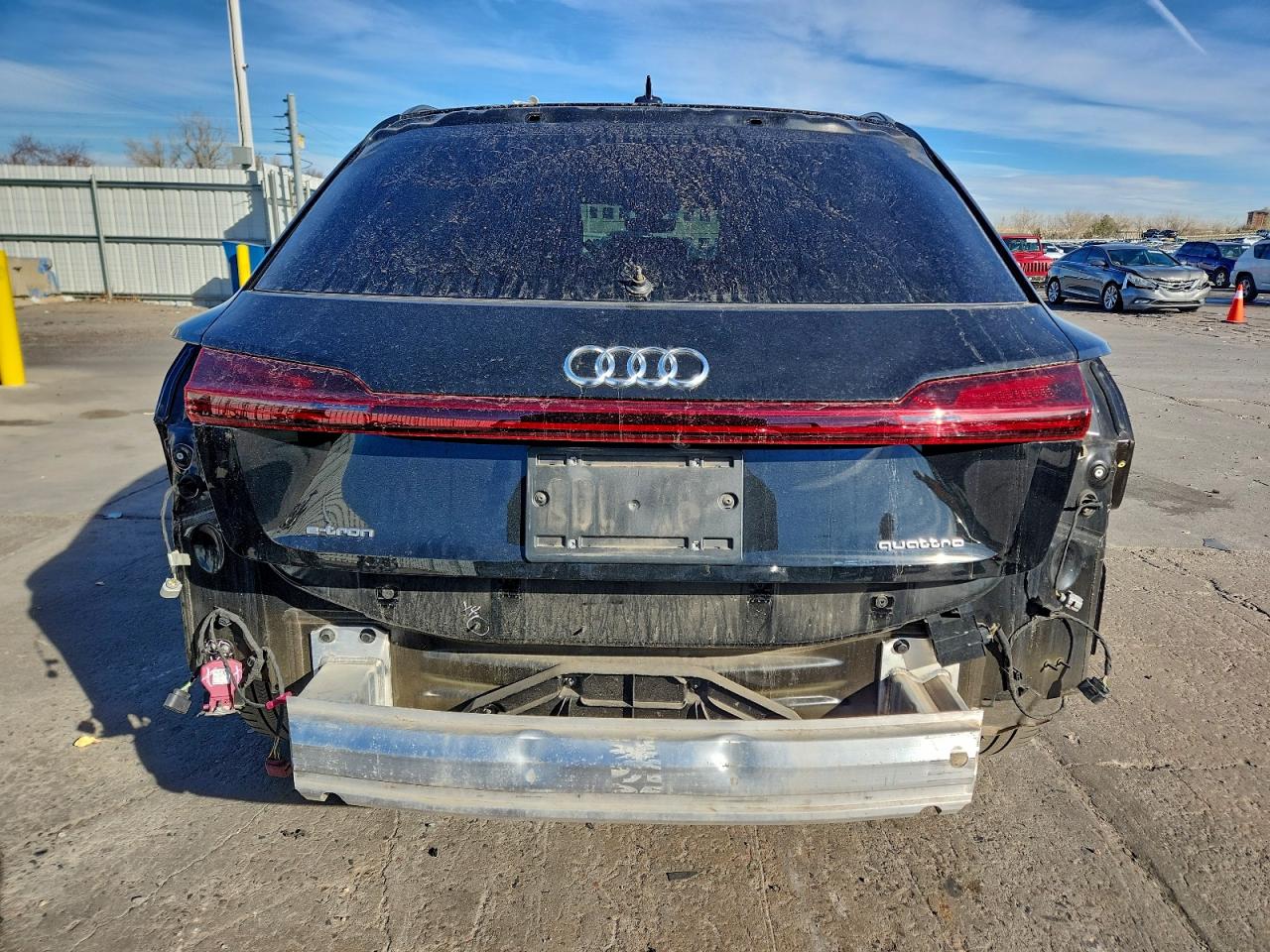 Audi e-tron Premium Image 10