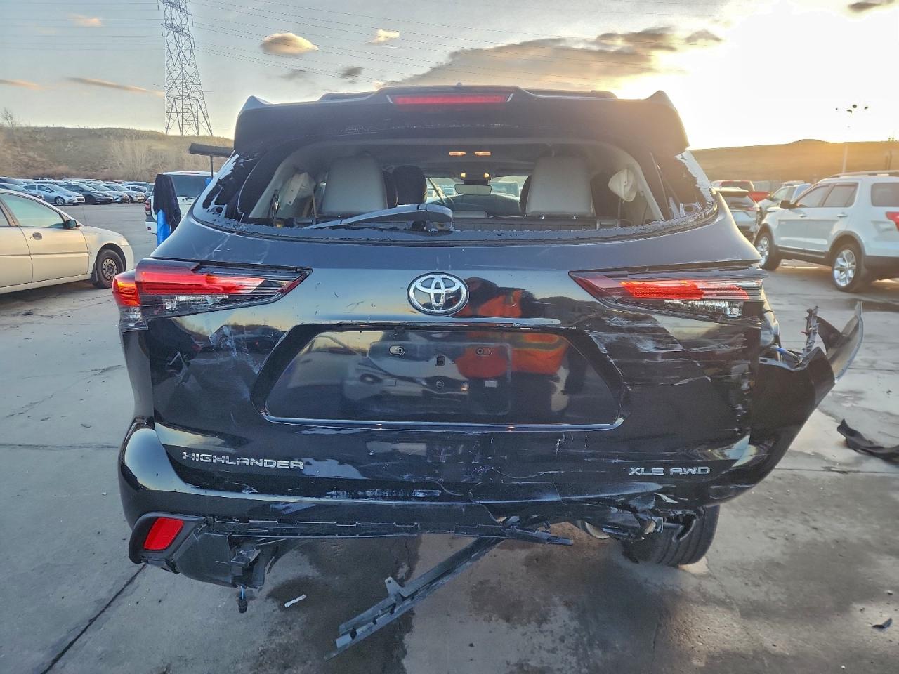 Toyota Highlander Le Image 14