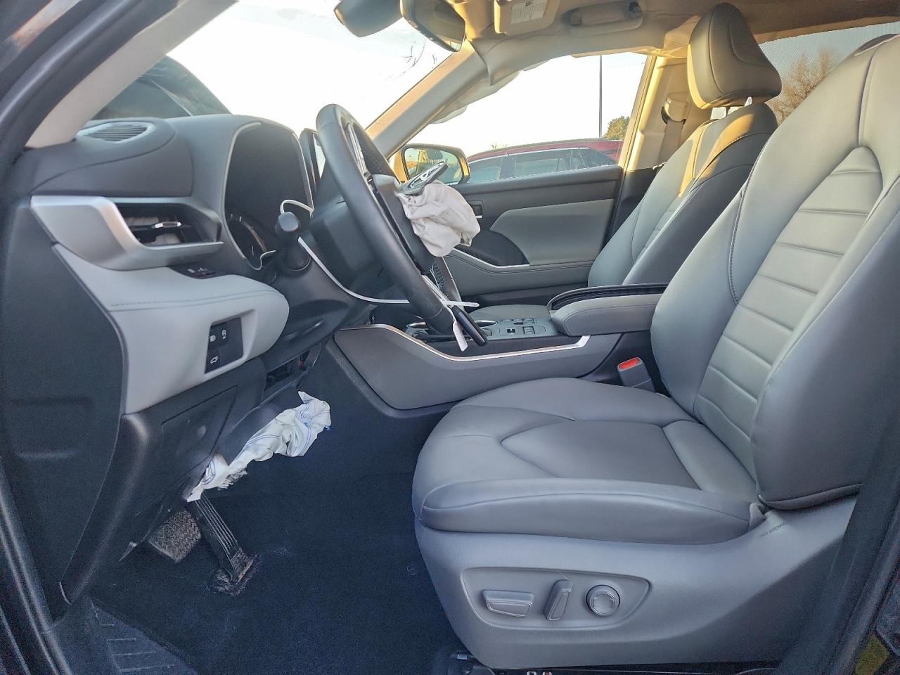 Toyota Highlander Le Image 5