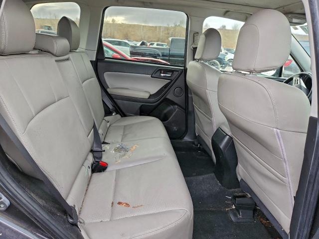 Subaru Forester 2.5i Touring Image 8