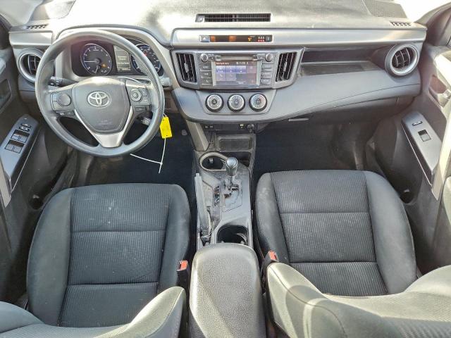 Toyota RAV4 Le Image 8