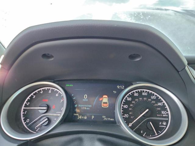 Toyota Camry Xle Image 9