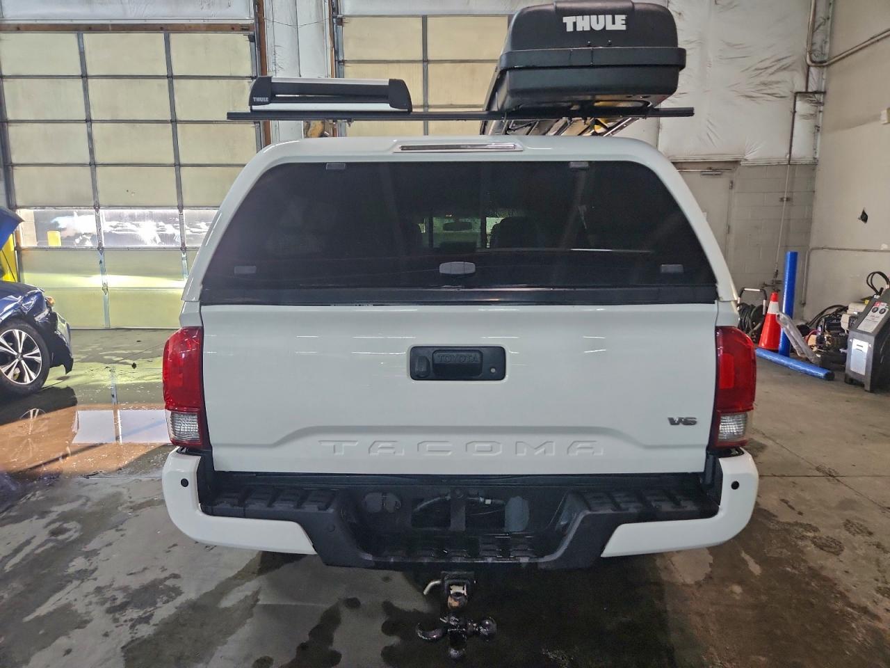 Toyota Tacoma Double Cab Image 13