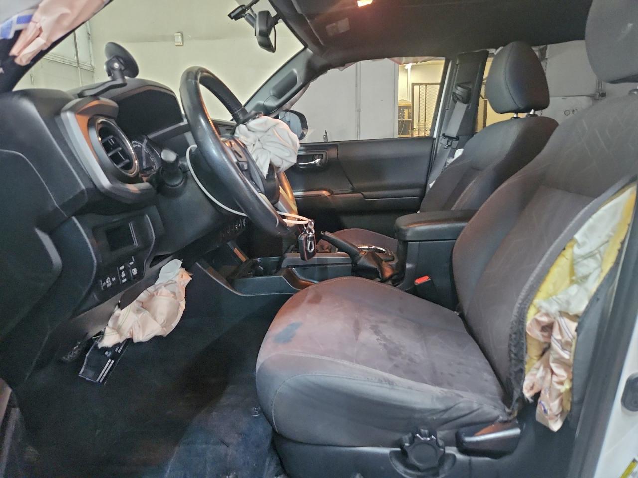 Toyota Tacoma Double Cab Image 5