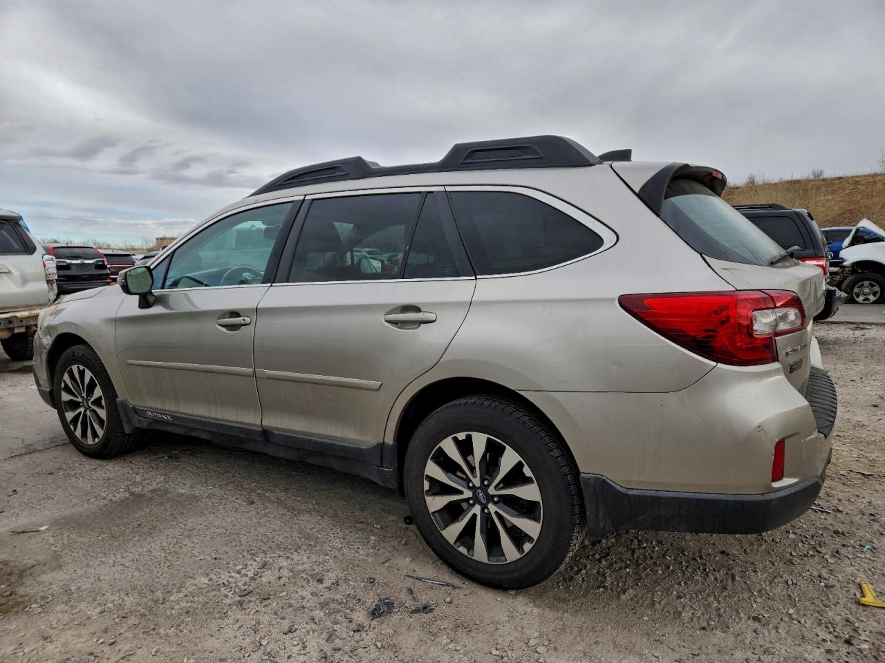 Subaru Outback 2.5i Limited Image 6