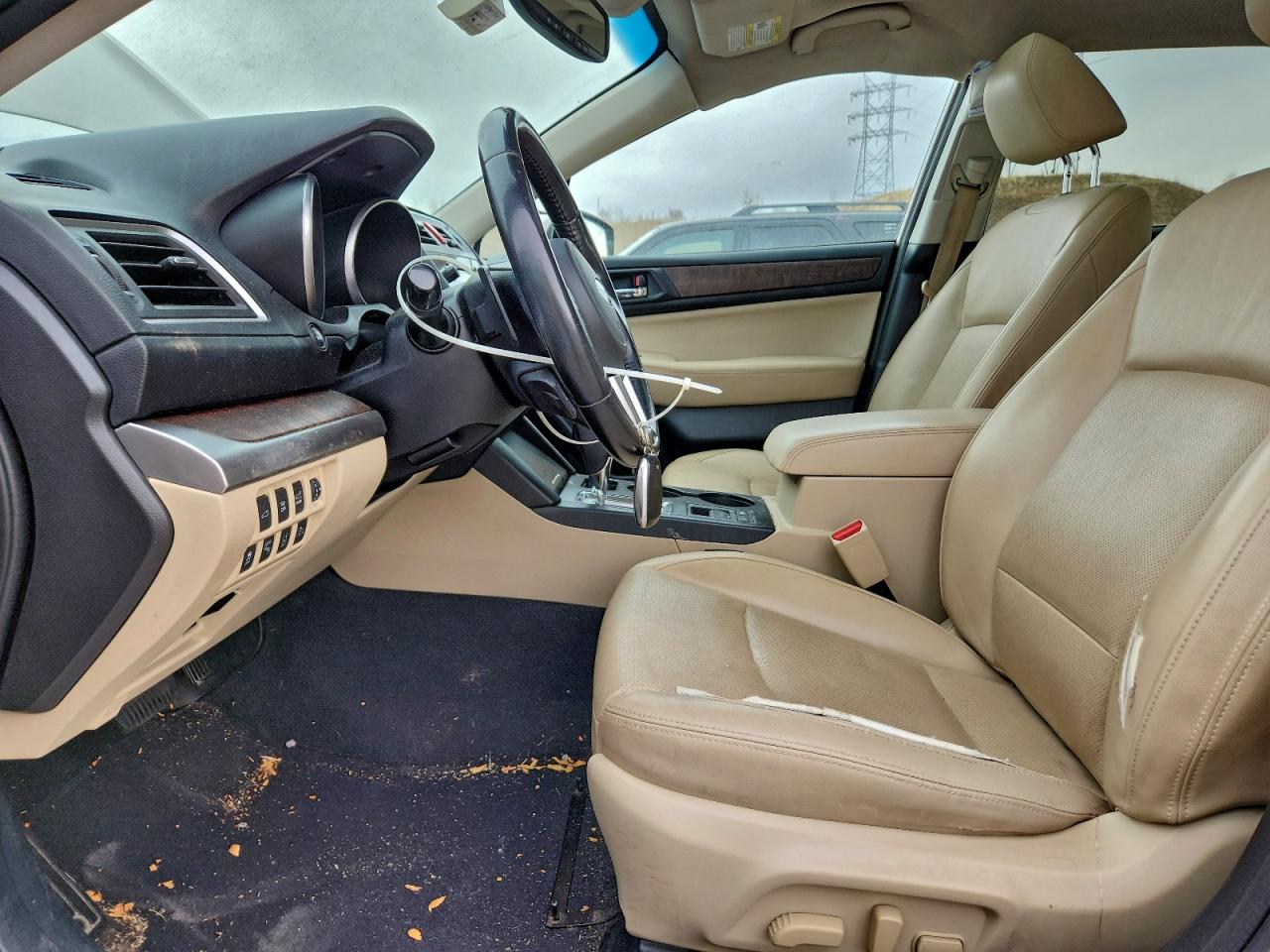 Subaru Outback 2.5i Limited Image 10