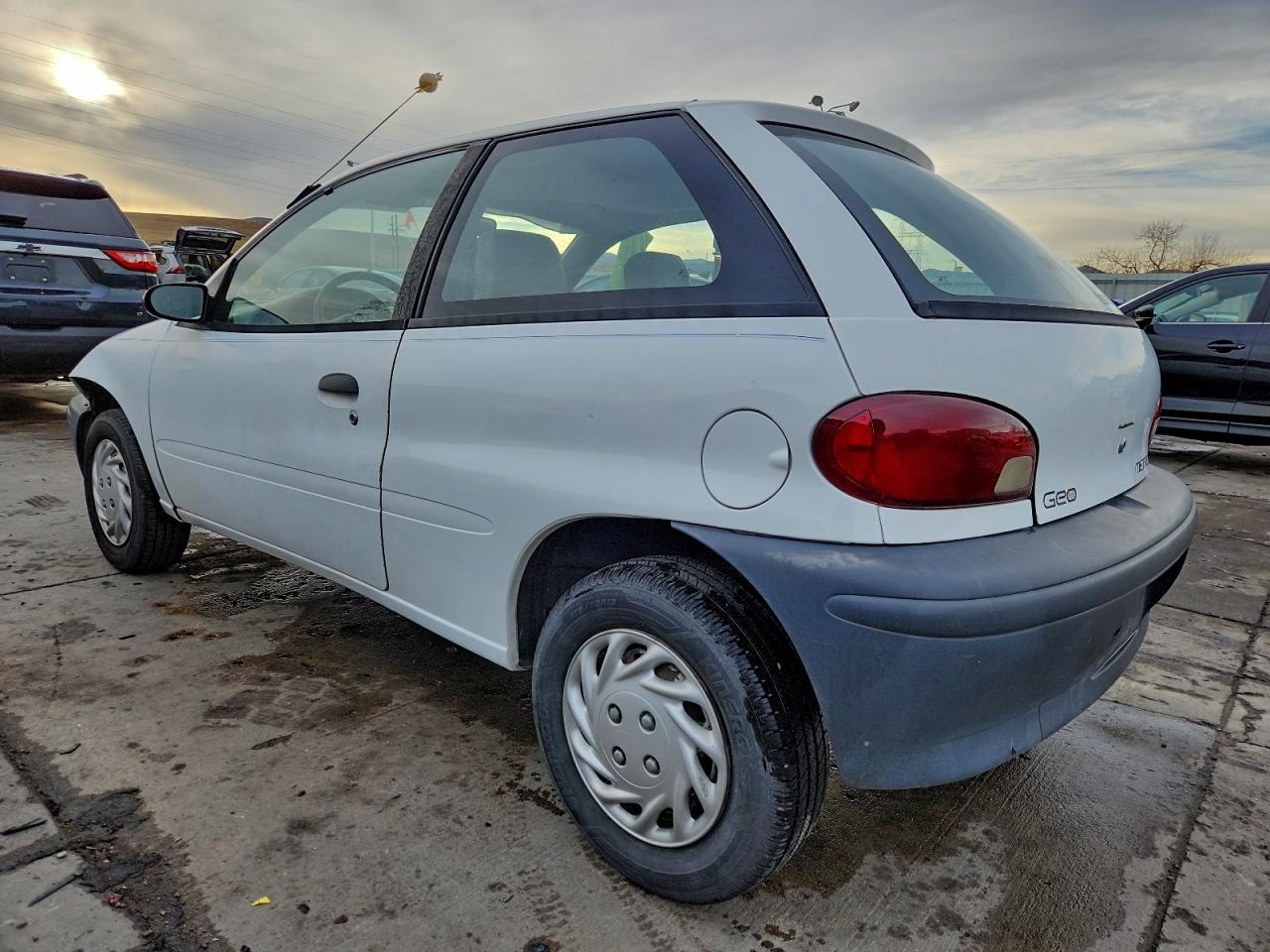 Geo Metro Base Image 3
