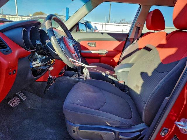 Kia Soul + Image 10