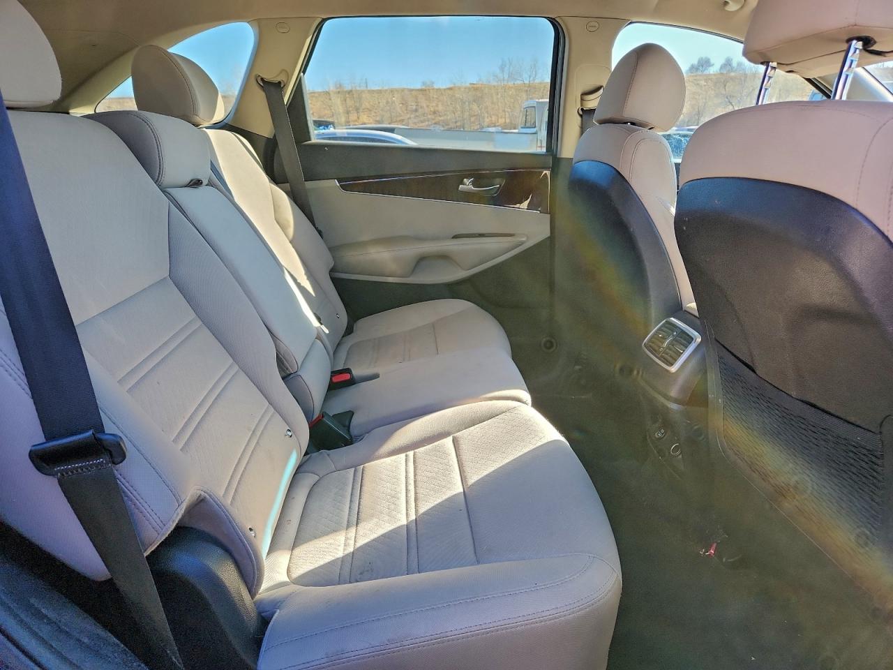 Kia Sorento Lx Image 5