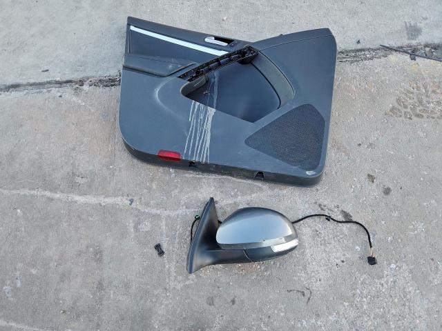 Volkswagen Tiguan S Image 14