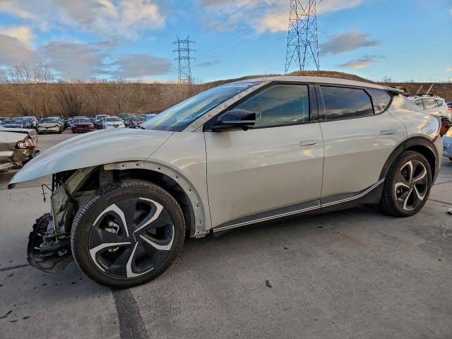  Salvage Kia EV6