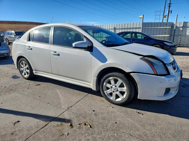 Nissan Sentra 2.0 Image 2