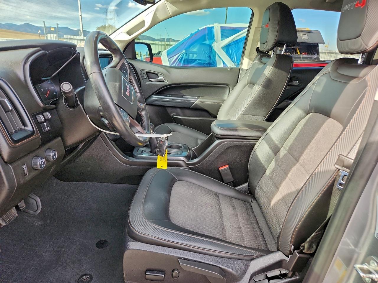 GMC Canyon At4 Image 3