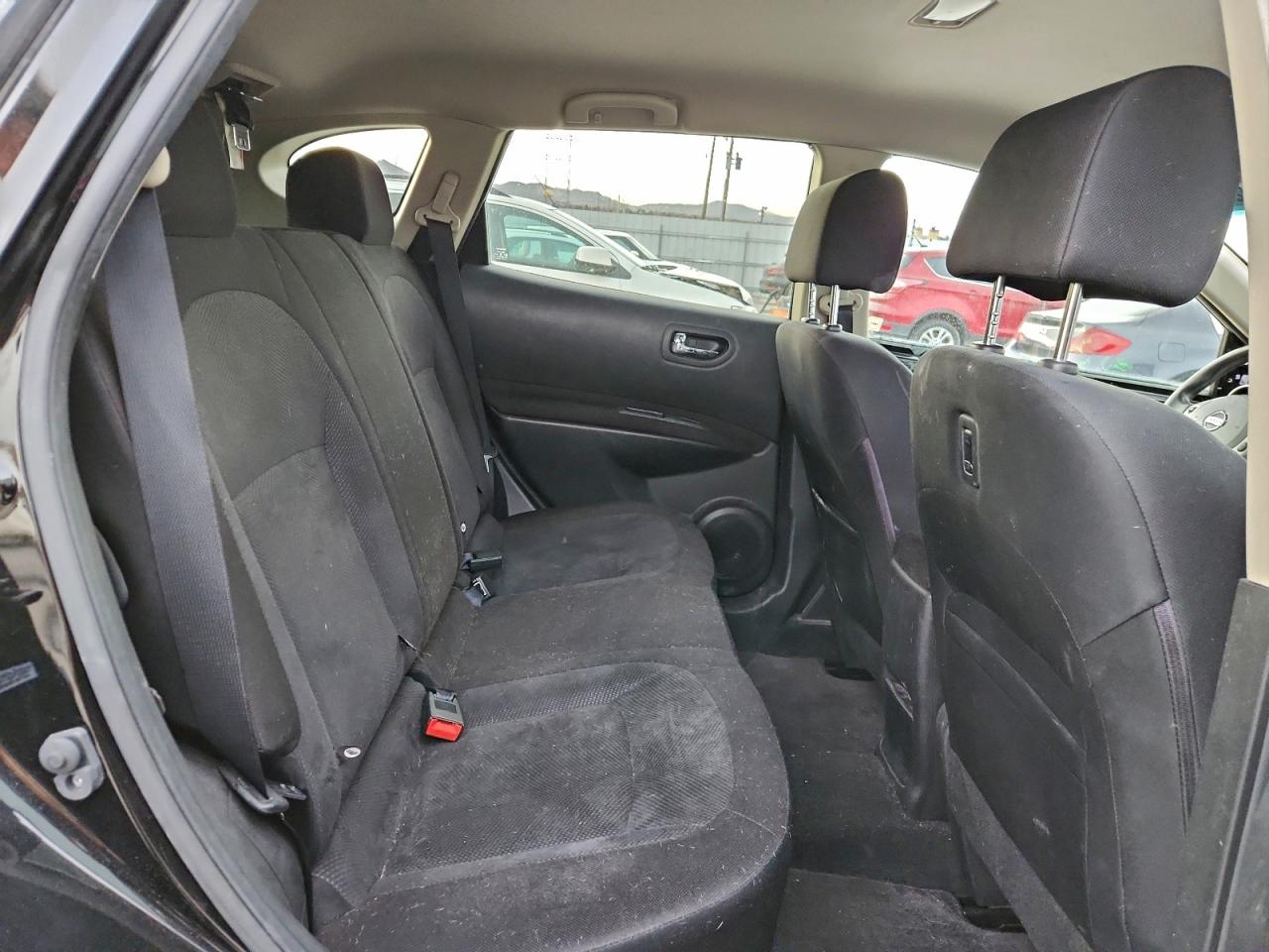 Nissan Rogue S Image 11