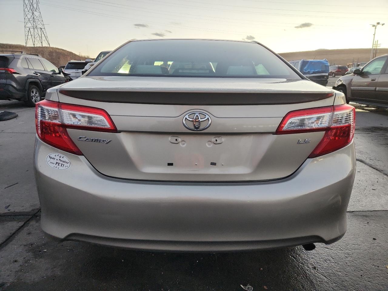 Toyota Camry L Image 6