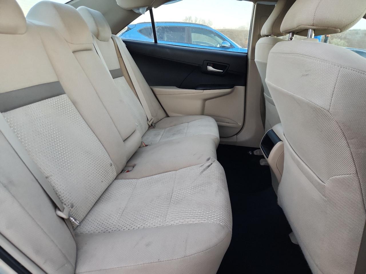 Toyota Camry L Image 11