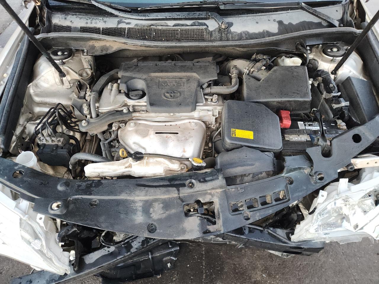 Toyota Camry L Image 10