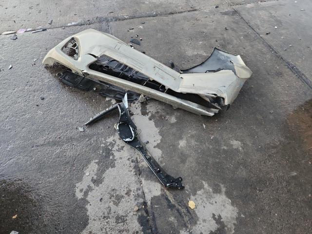 Toyota Camry L Image 8