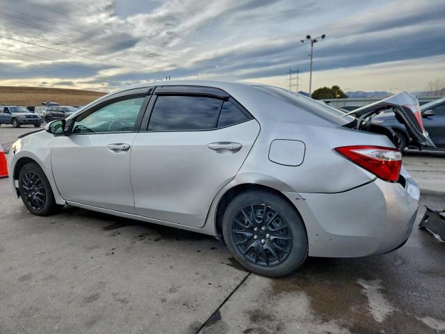 Toyota Corolla L Image 2