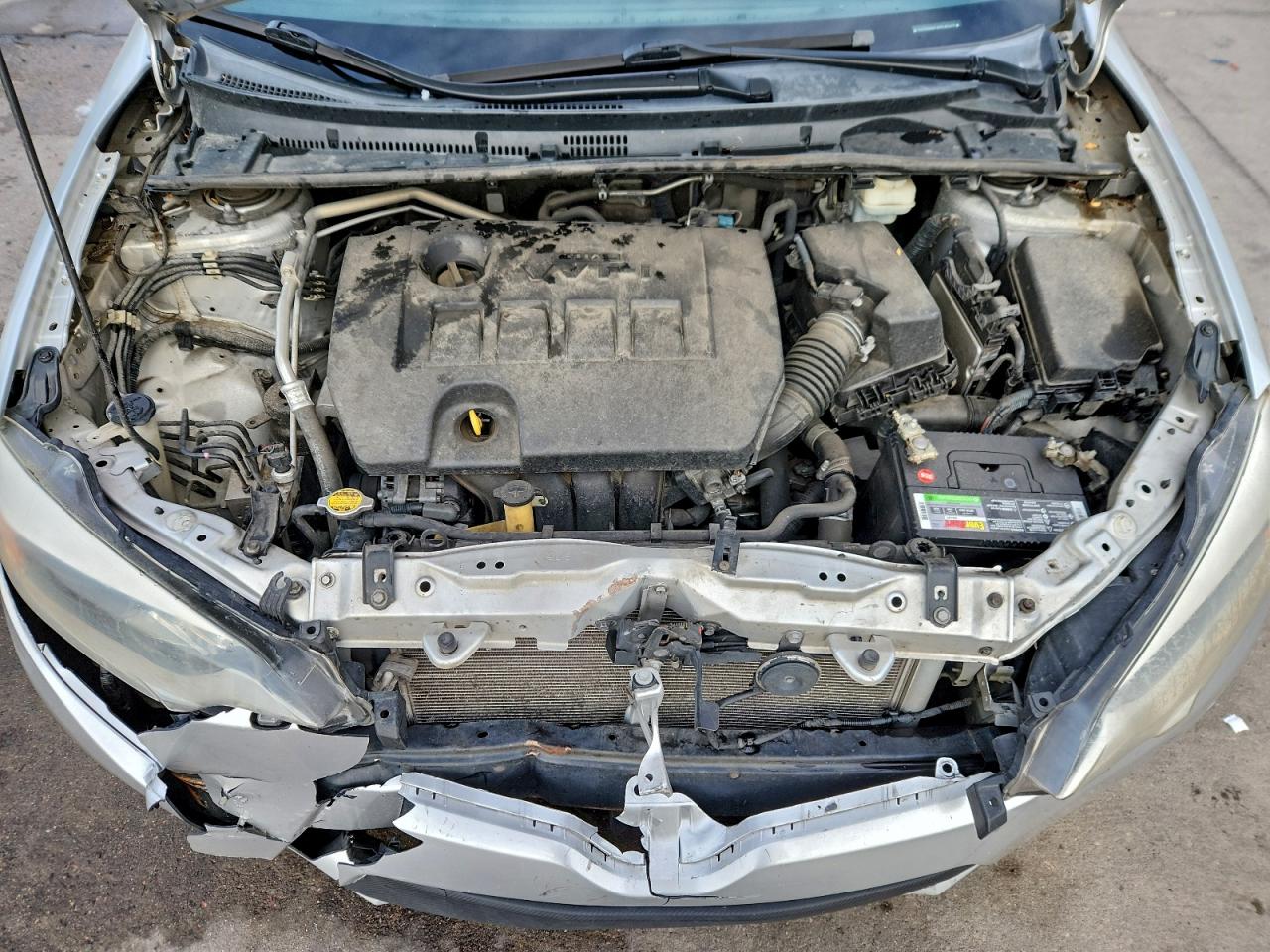 Toyota Corolla L Image 12