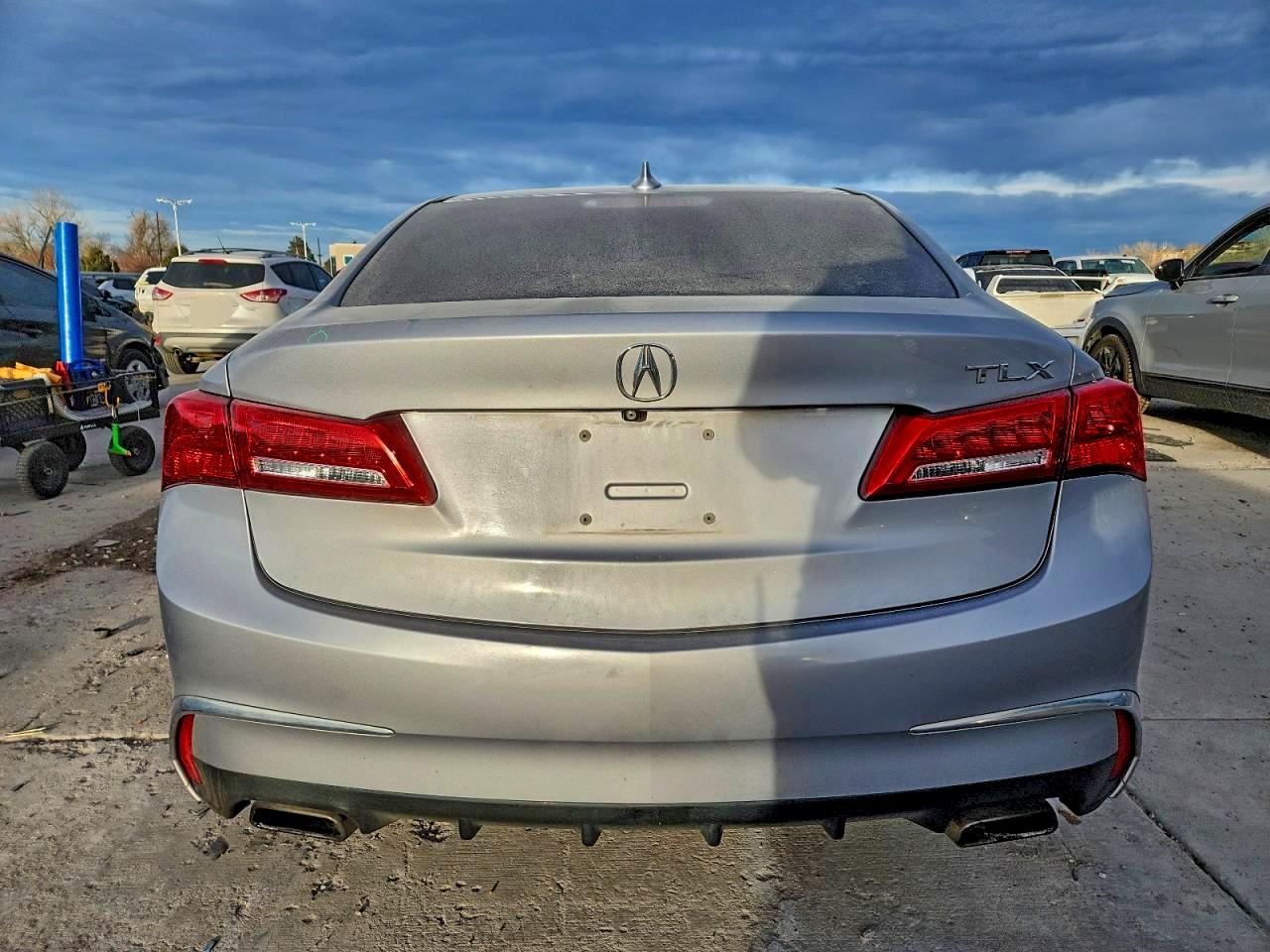 Acura TLX Image 8