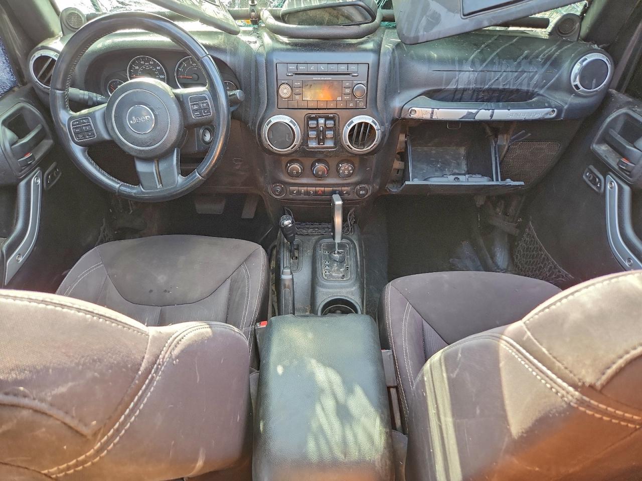 Jeep Wrangler Rubicon Image 5