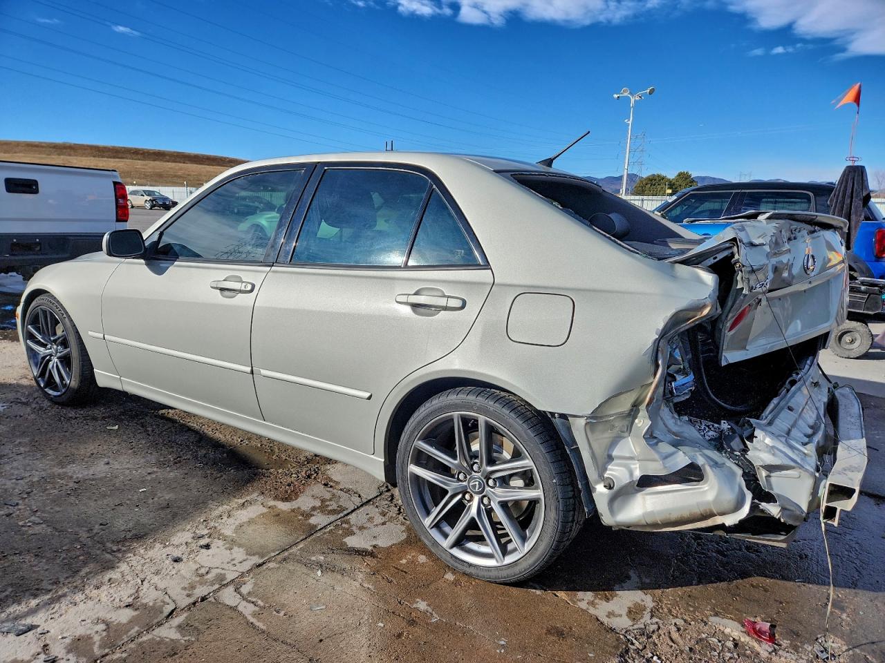 Lexus Is 300 Image 10