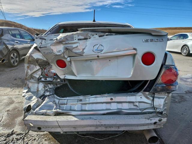 Lexus Is 300 Image 6